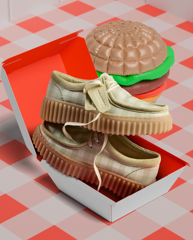 Clarks 🌼 Neutral tones, strong vibe 🌿