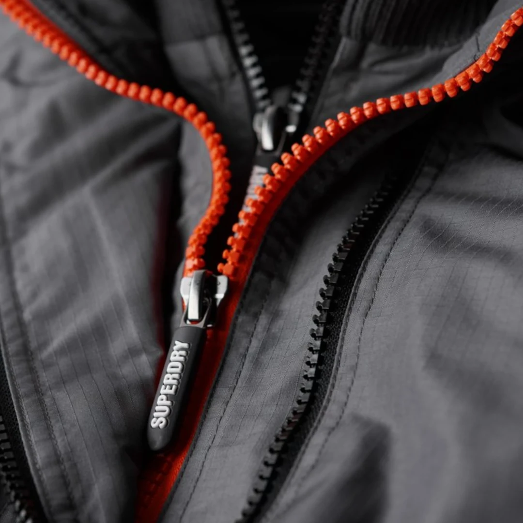 SUPERDRY MUŠKA JAKNA SIVA 47606