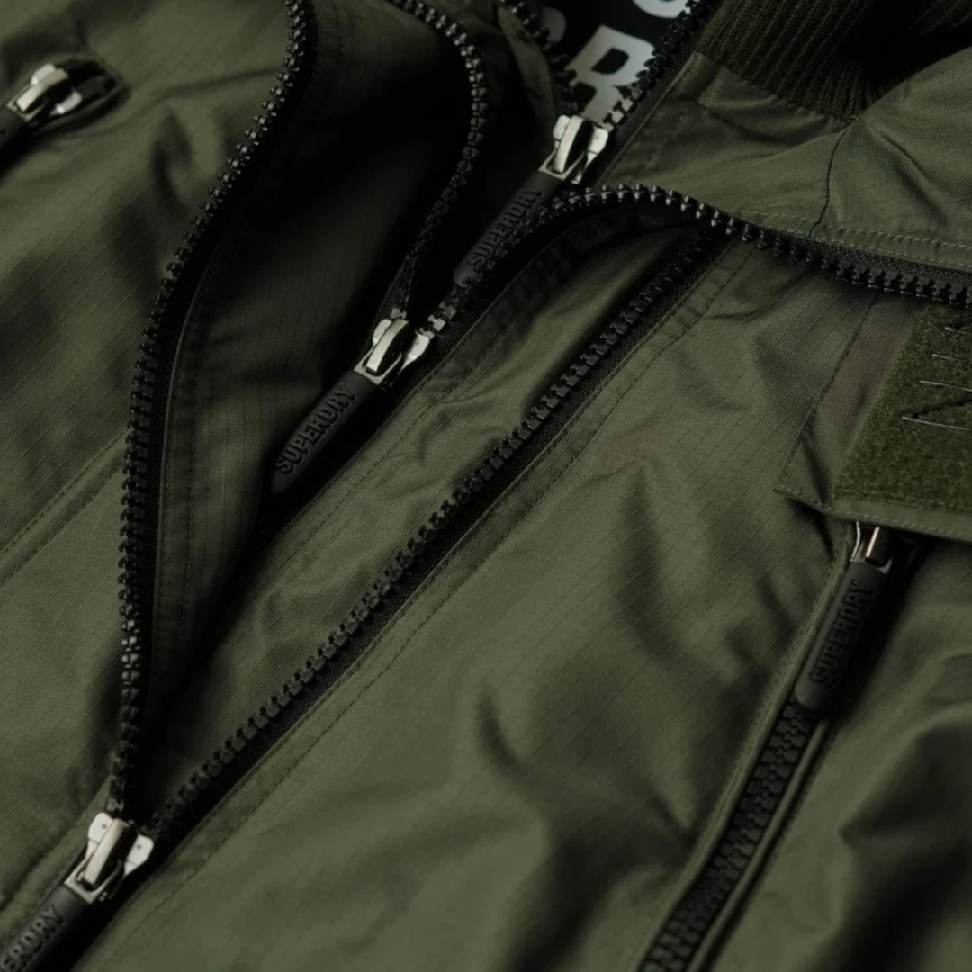 SUPERDRY MUŠKA JAKNA MASLINASTA 47607