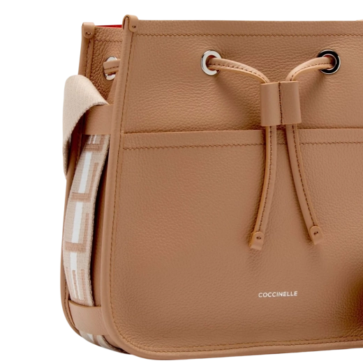 COCCINELLE ŽENSKA TORBA SMEĐA 38000