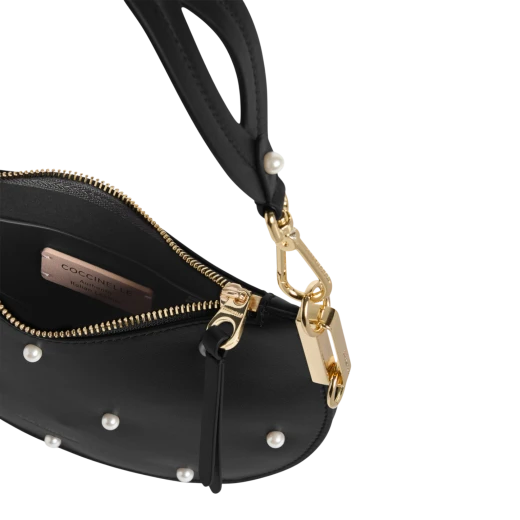 COCCINELLE ŽENSKA TORBA CRNA 46627