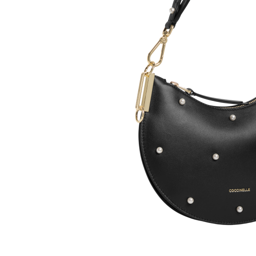 COCCINELLE ŽENSKA TORBA CRNA 46627