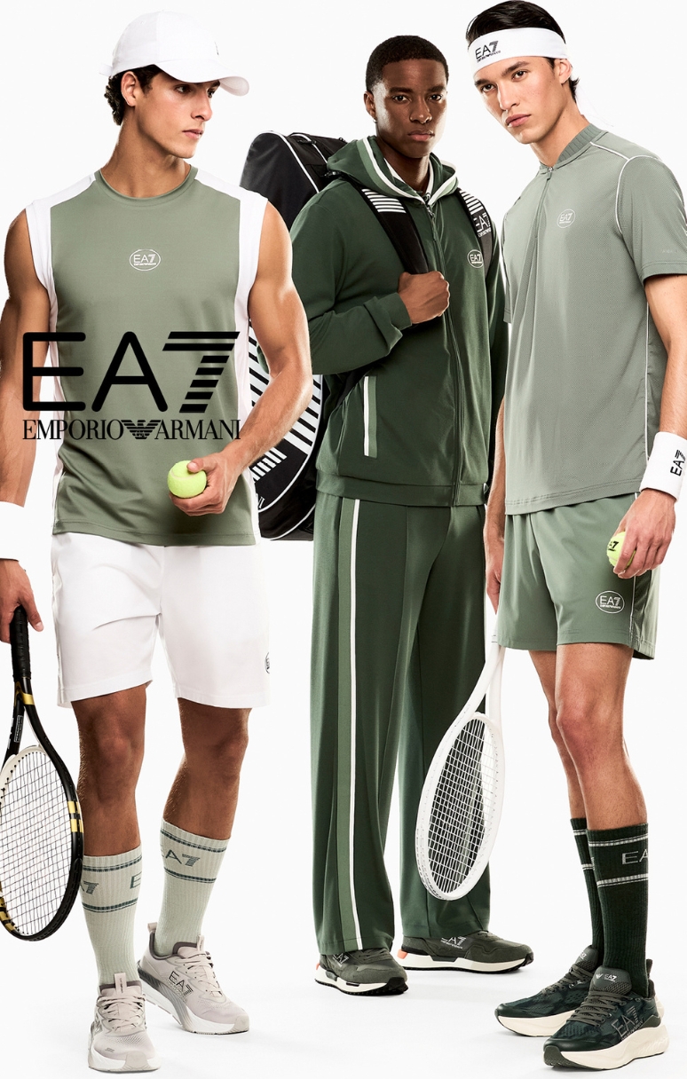 EMPORIO ARMANI - Nova kolekcija donosi vrhunski dizajn u sportskom izdanju. Fokus je na laganim materijalima, čistim linijama i prepoznatljivoj eleganciji koja dominira kako u teretani, tako i na ulici.